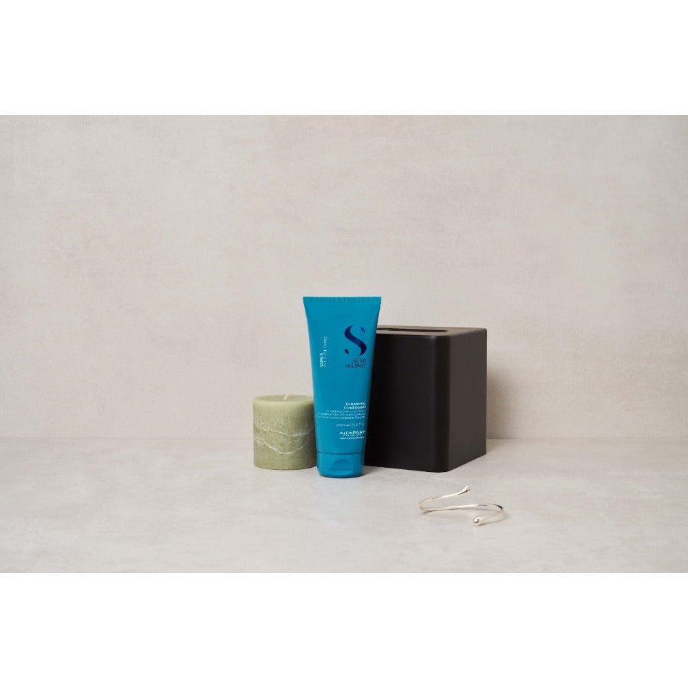 Alfaparf Milano Semi di Lino Curls Enhancing Low Conditioner – Hidratáló Balzsam Hullámos és Göndör Hajra, Fürtdefiníció és Anti‑Frizz Hatás