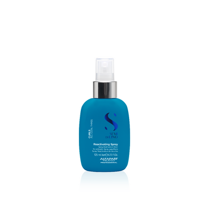 Alfaparf Milano Semi di Lino Curls Reactivating Spray – Leave‑in Spray a Göndör Fürtök Felfrissítésére és Újradefiniálására, 125 ml