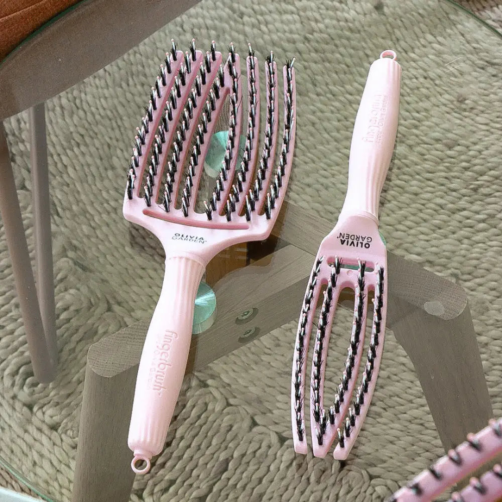 Fingerbrush Care Iconic Vaddisznószőr & Nylon Hajkefe – Pastel Pink
