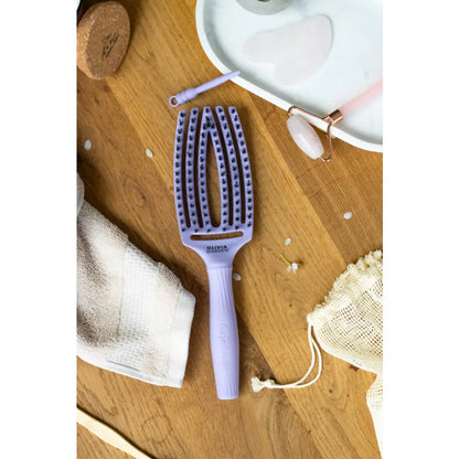 Olivia Garden Fingerbrush Care Iconic vaddisznósörtés hajkefe – Lavender (M)